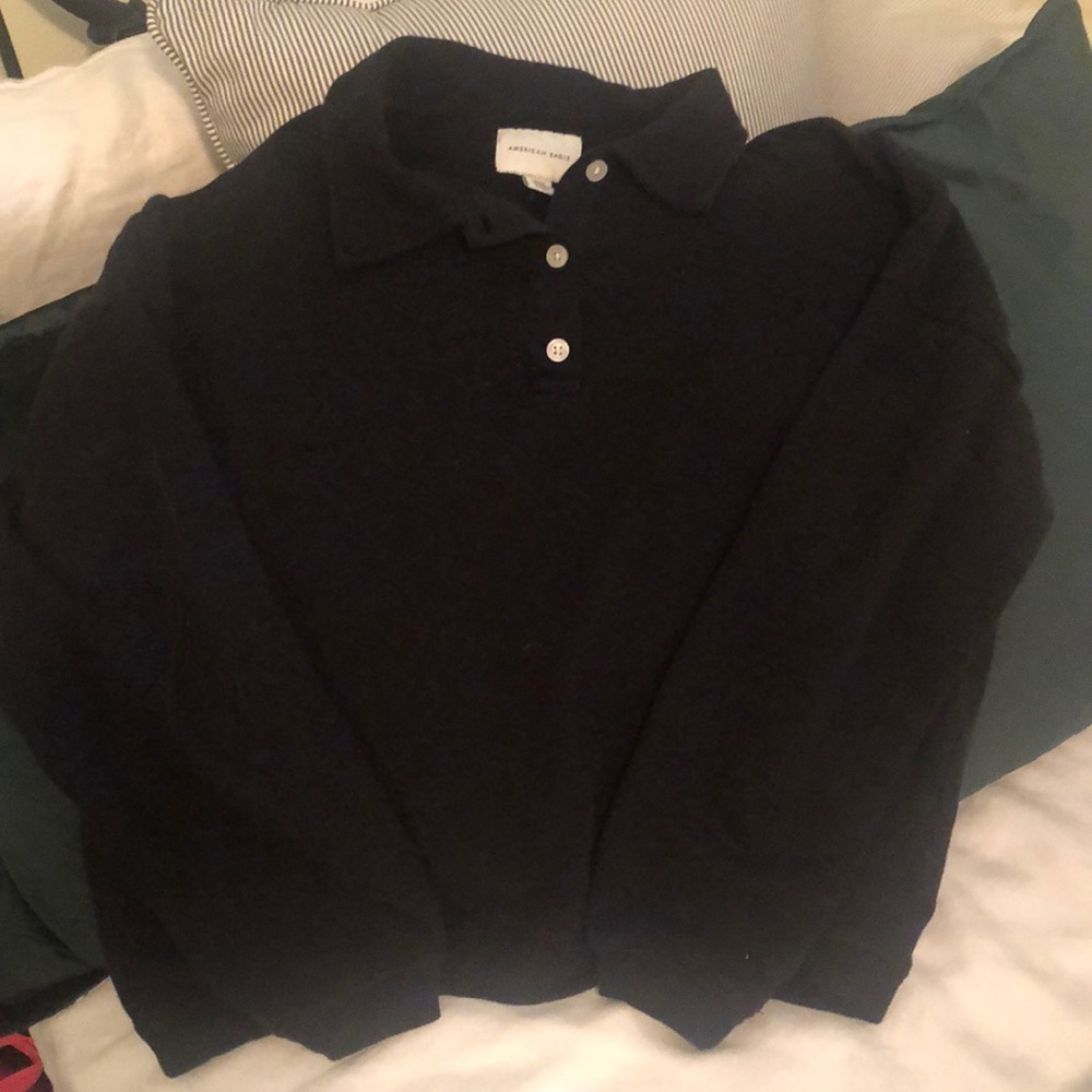 AE black sweatshirt